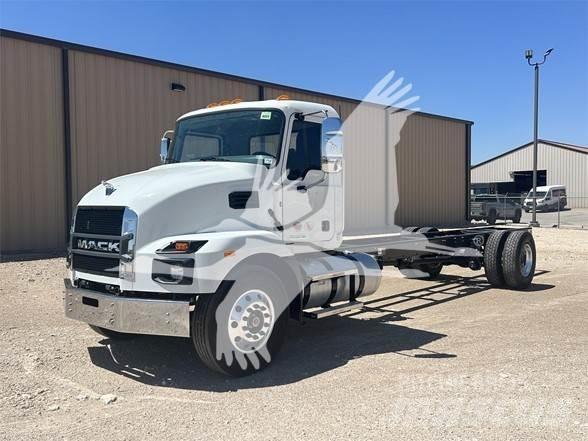 Mack MD7 Шасси с кабиной