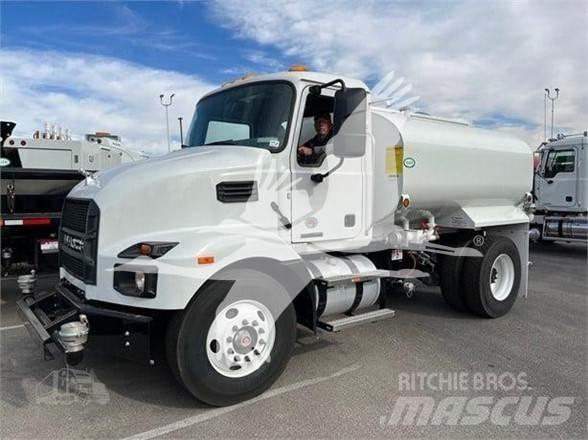 Mack MD7 Грузовики-цистерны