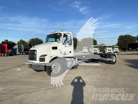 Mack MD7 Шасси с кабиной