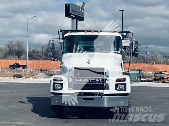 Mack MD7 Строительная техника - Другие