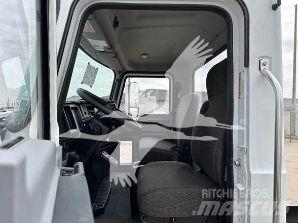 Mack MD7 Шасси с кабиной
