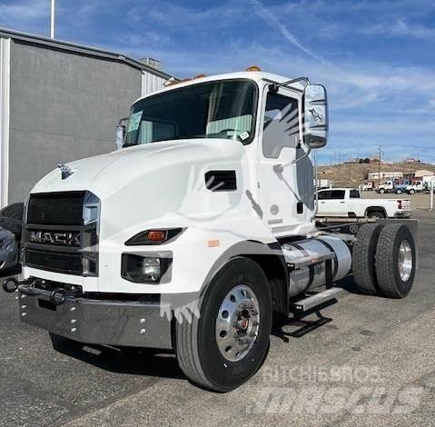 Mack MD7 Шасси с кабиной