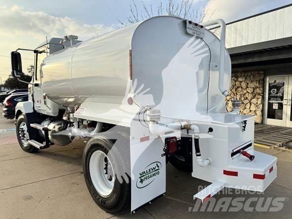 Mack MD7 Грузовики-цистерны