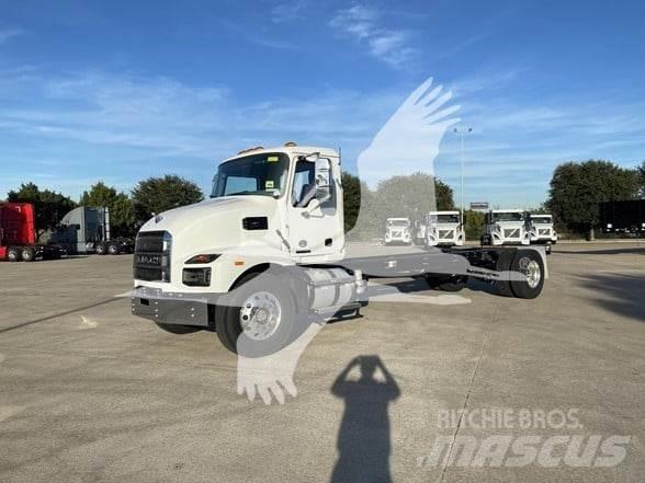 Mack MD7 Шасси с кабиной