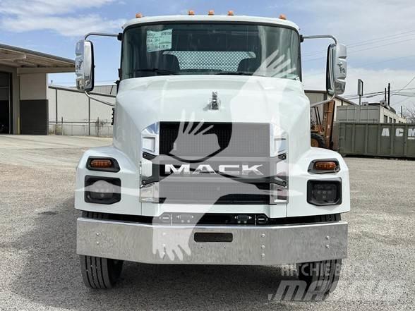 Mack MD7 Строительная техника - Другие