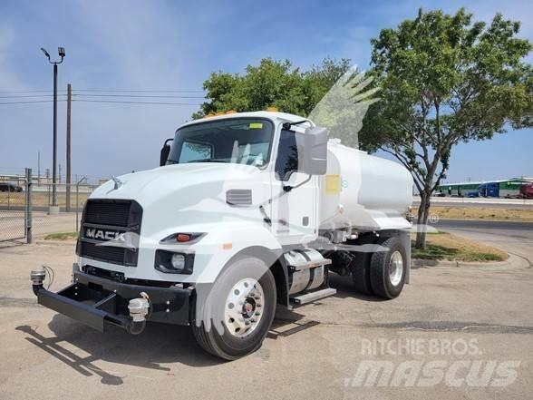 Mack MD7 Грузовики-цистерны
