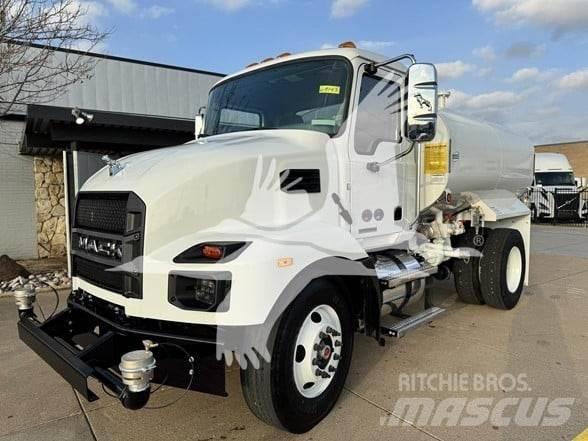 Mack MD7 Грузовики-цистерны