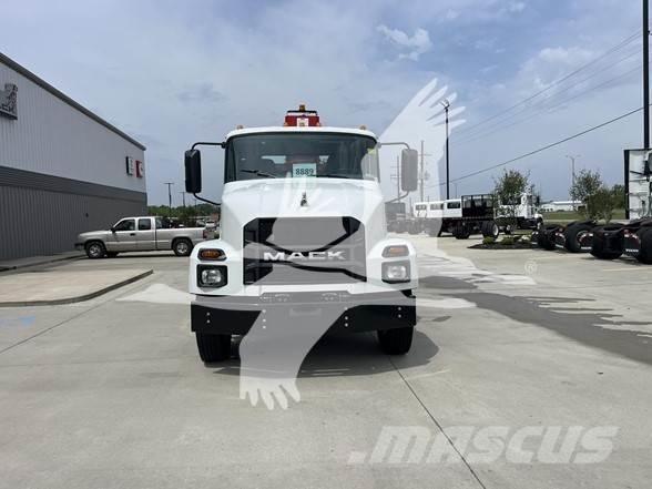 Mack MD7 Строительная техника - Другие