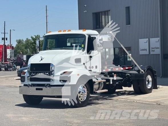 Mack MD7 Строительная техника - Другие