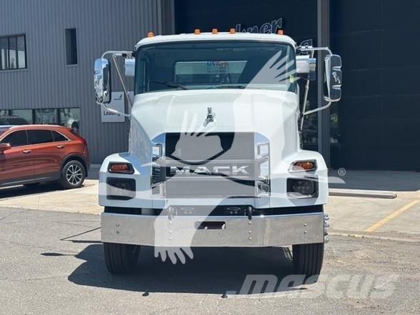 Mack MD7 Строительная техника - Другие