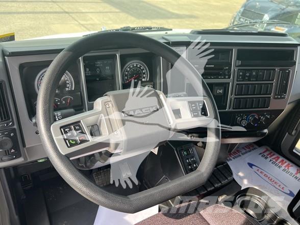 Mack MD7 Грузовики-Самосвалы