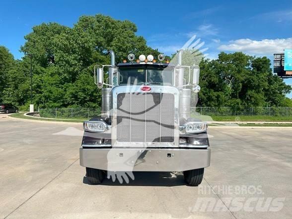 Peterbilt 388 Седельные тягачи