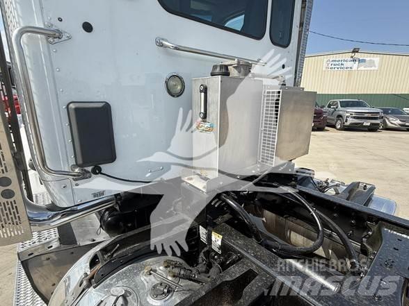 Peterbilt 567 Седельные тягачи