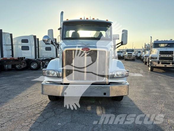 Peterbilt 567 Седельные тягачи