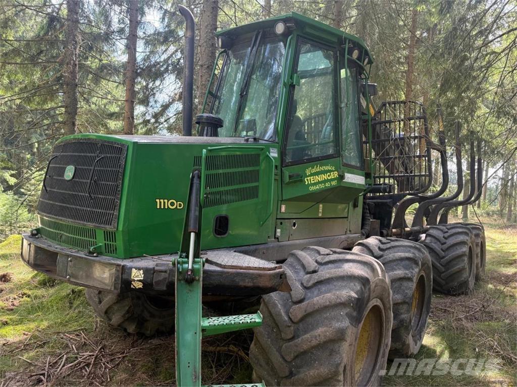 John Deere 1110 D Форвардеры
