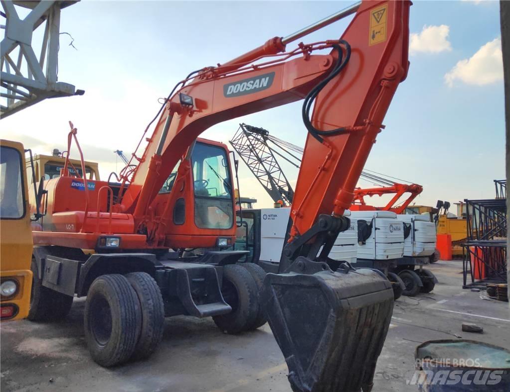 Doosan DH150W Колёсные экскаваторы