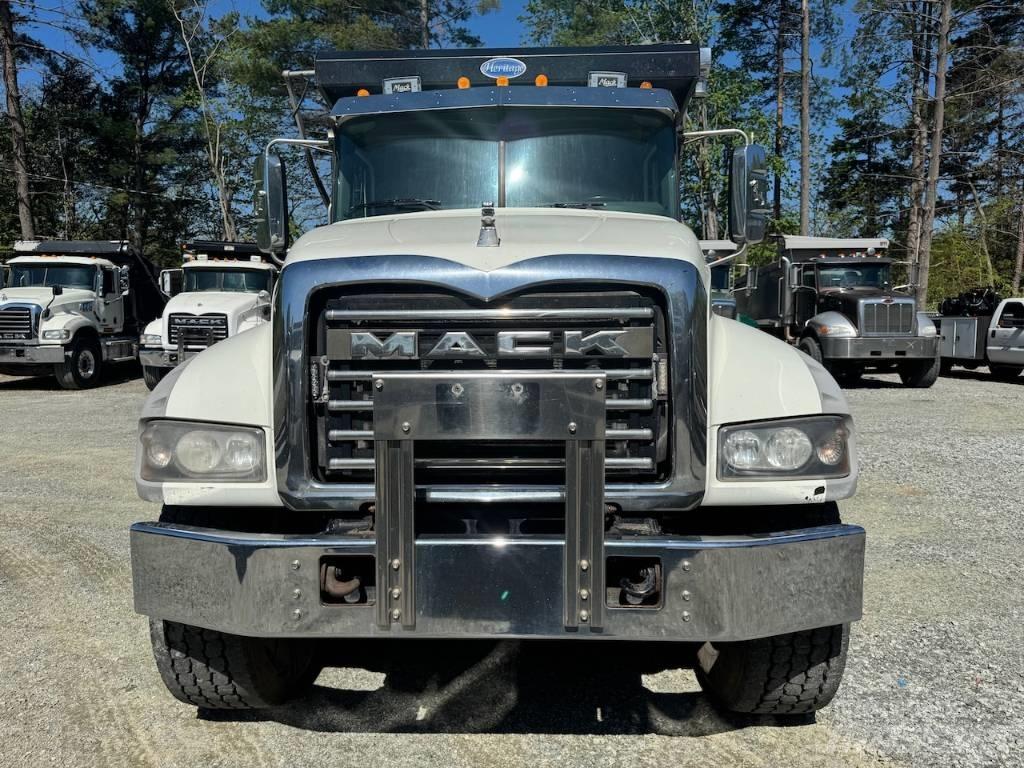 Mack GU713 Грузовики-Самосвалы