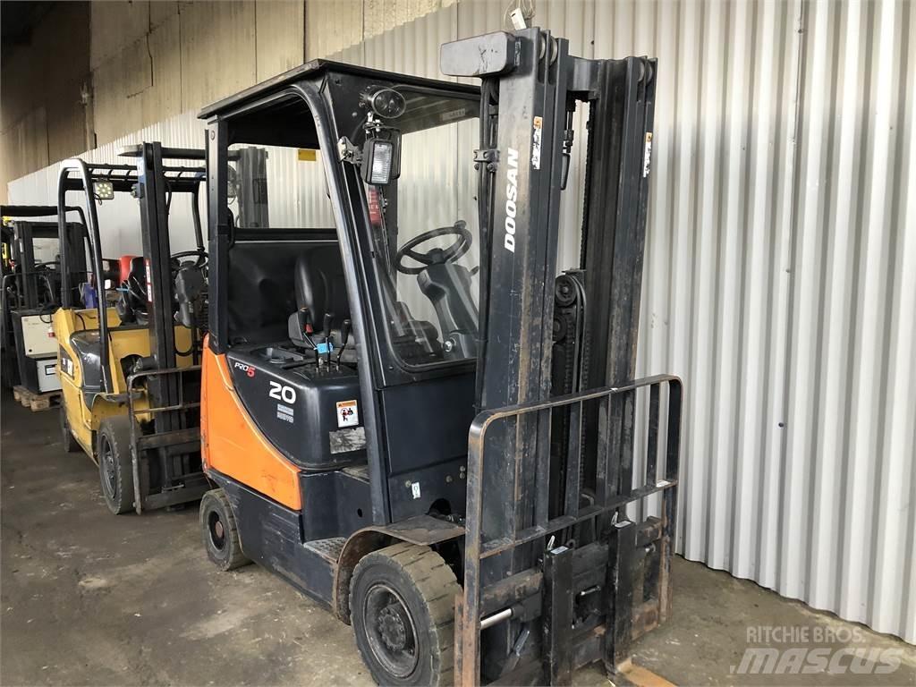 Doosan G20 SC-5 Газовые погрузчики
