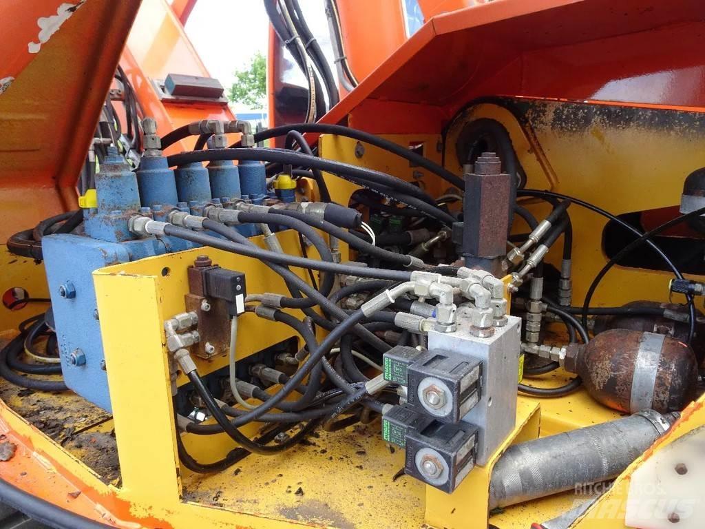 Mecalac 12MXT Колёсные экскаваторы