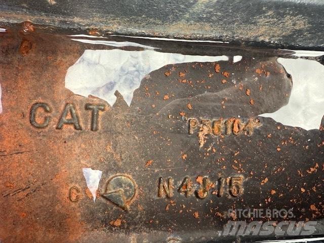 CAT 6020 NEW IDLER Гусеницы и цепи