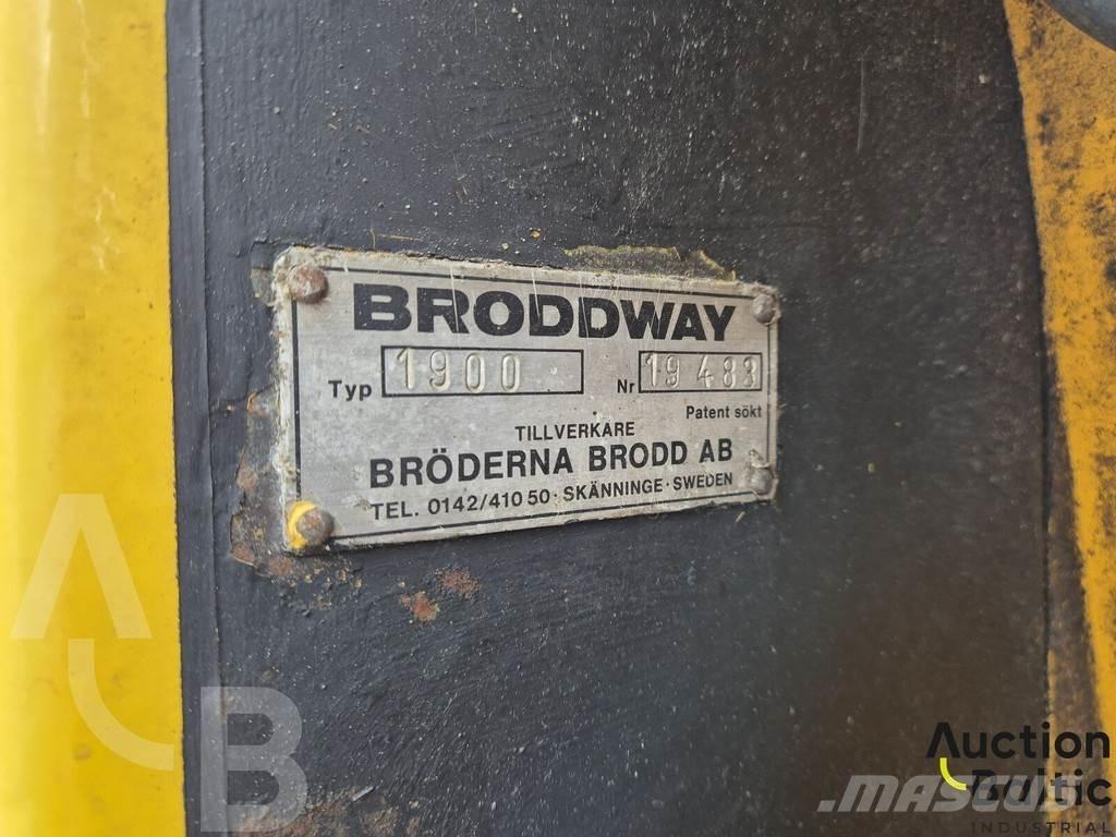 Broddway 1900 Вакуумные уборочные машины