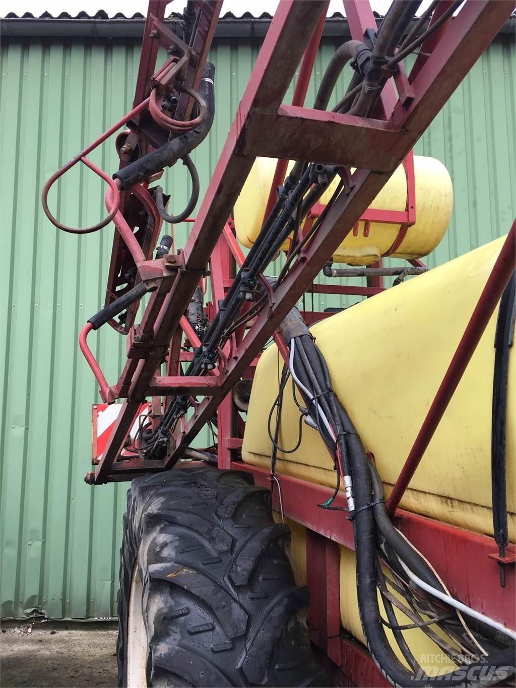 Hardi 3500 Прицепные опрыскиватели