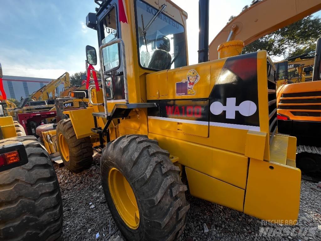 Komatsu WA100 Фронтальные погрузчики