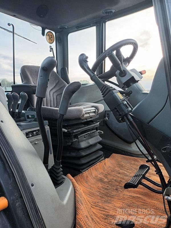 Valtra N 141 Hitech Трактора