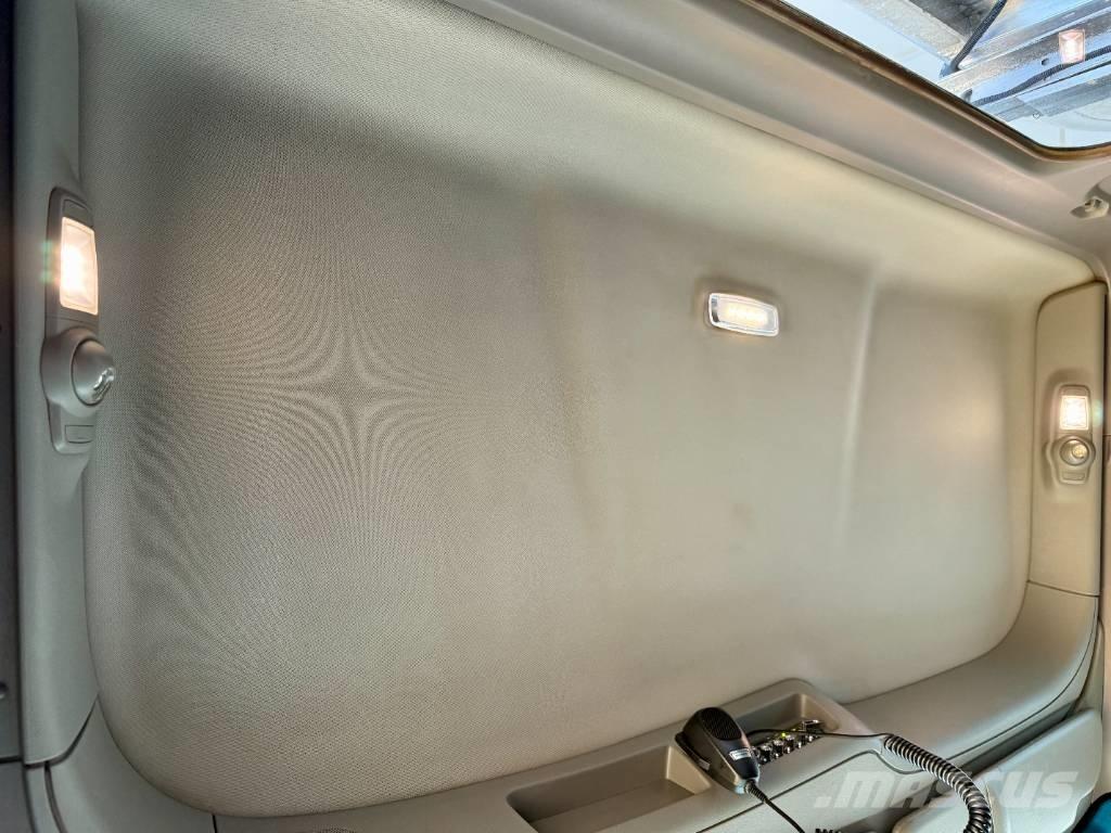 Peterbilt 567 Седельные тягачи