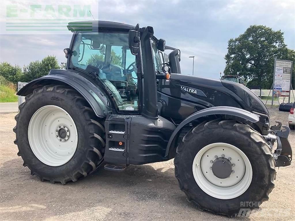 Valtra t254a mr19 Трактора