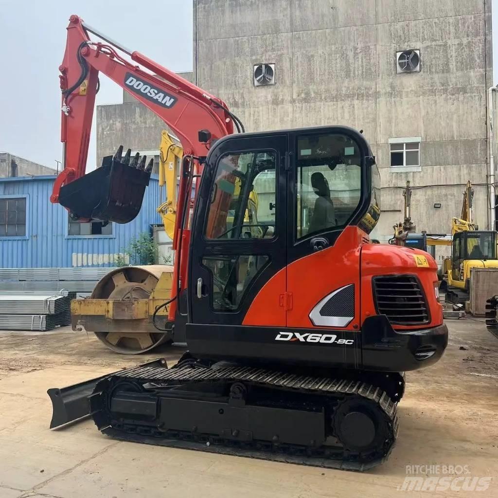 Doosan DX60 Гусеничные экскаваторы
