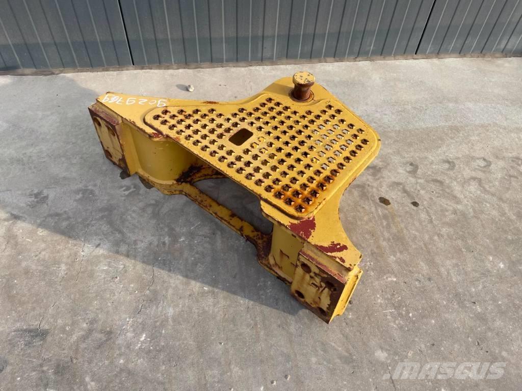 CAT D6K Zugtraverse Компоненты строительной техники