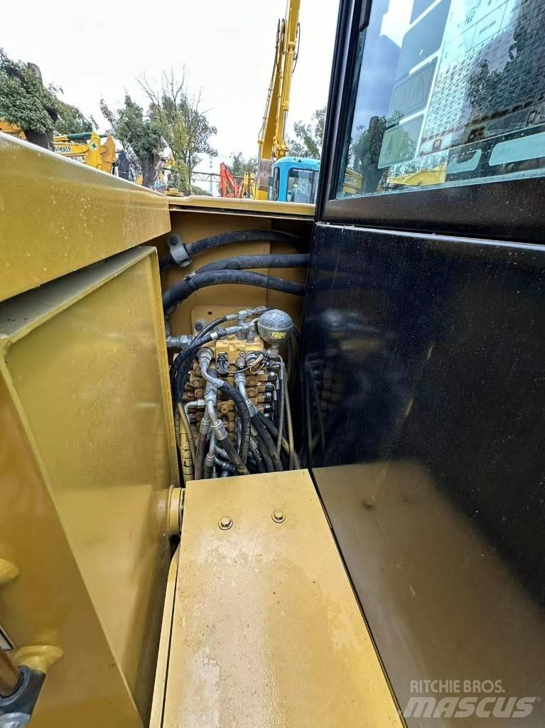 CAT 305.5E2 Гусеничные экскаваторы