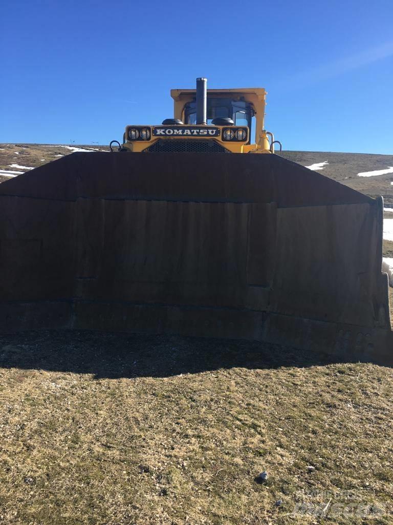 Komatsu 455 Гусеничные бульдозеры