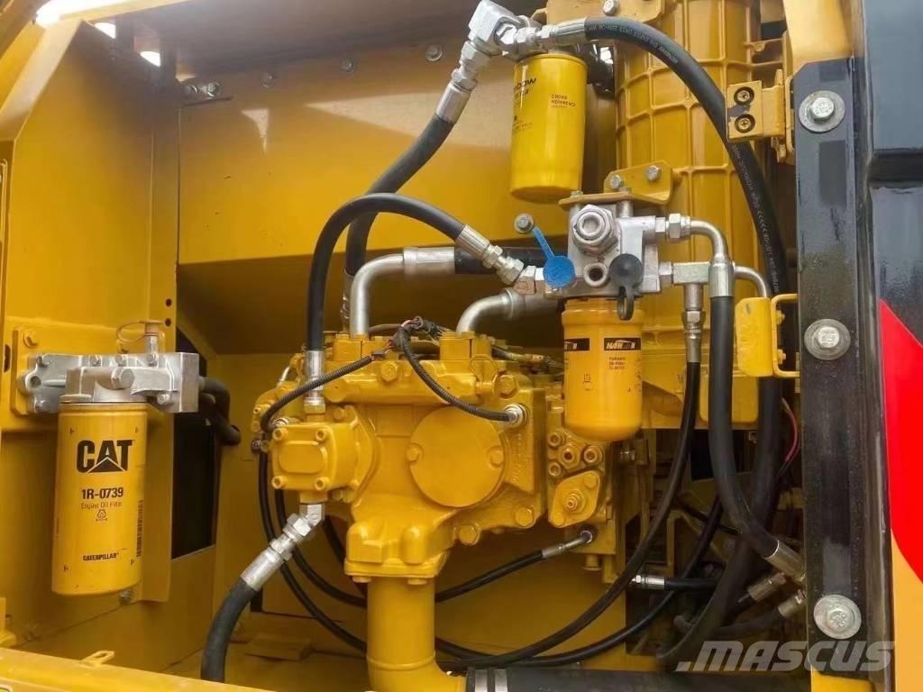 CAT 320d Гусеничные экскаваторы