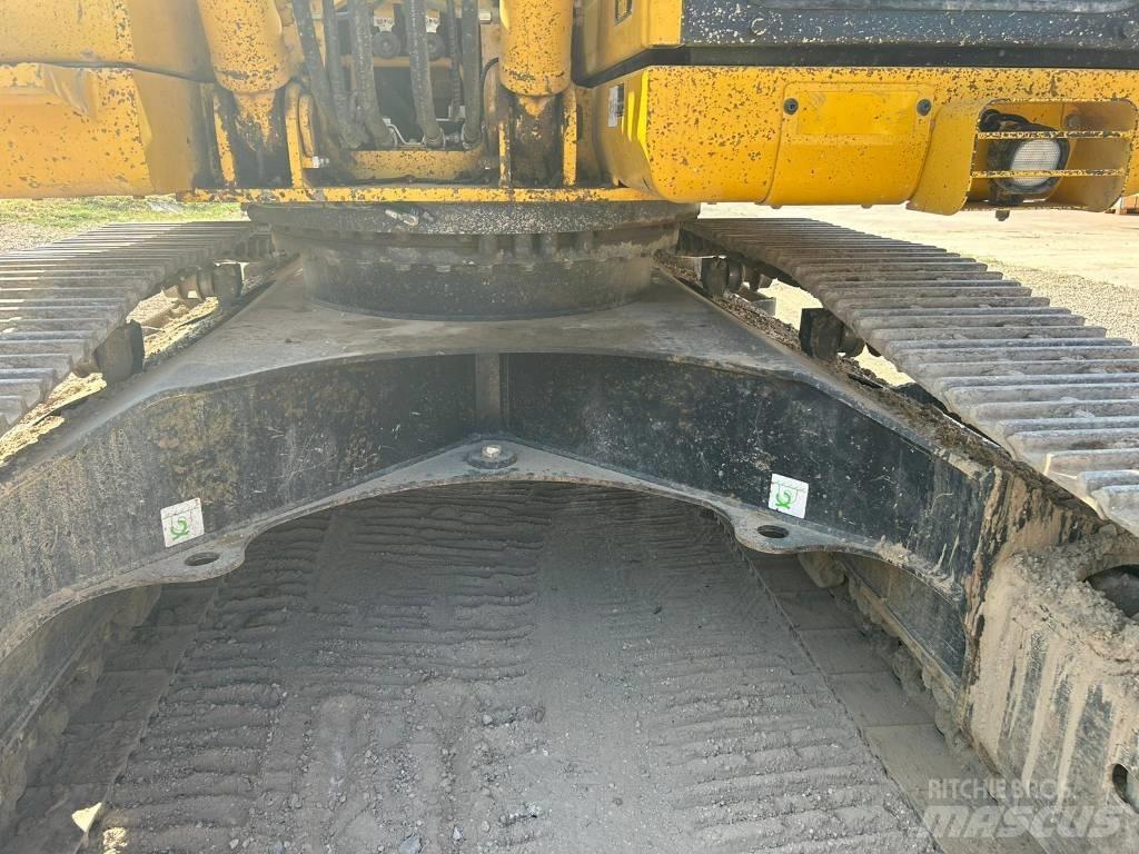 Komatsu PC 210 NLC-8 Гусеничные экскаваторы