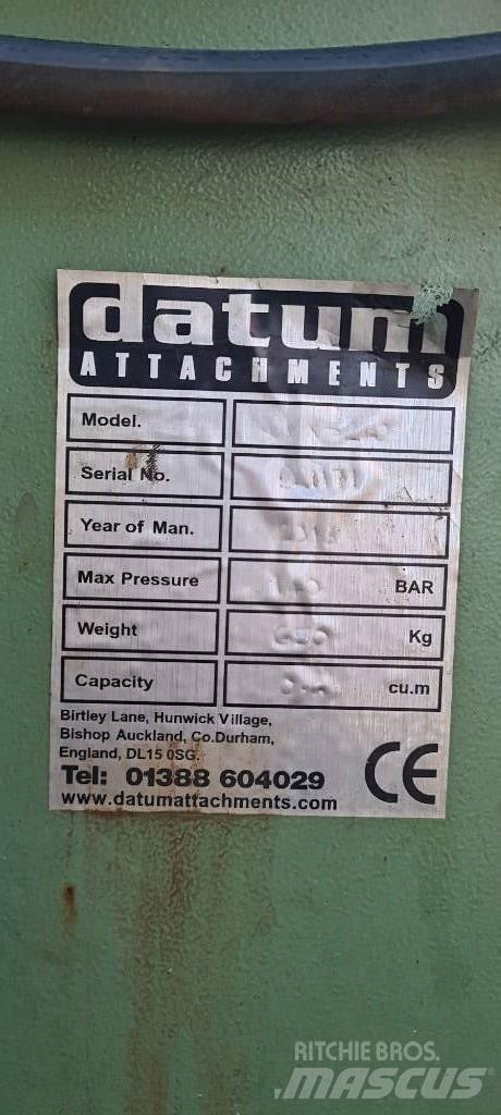  DATUM DMX-240 Вакуумные уборочные машины