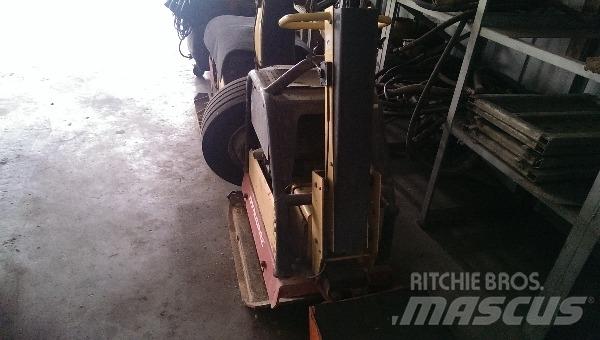 Dynapac LG500 Виброплиты и вибротрамбовки