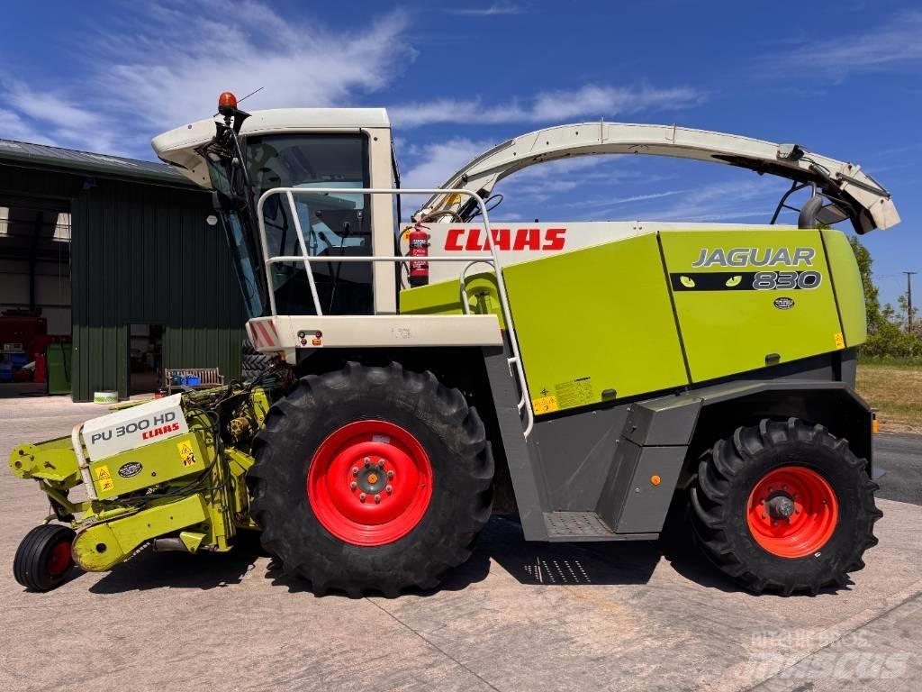 CLAAS Jaguar 830 Самоходные кормоуборочные комбайны