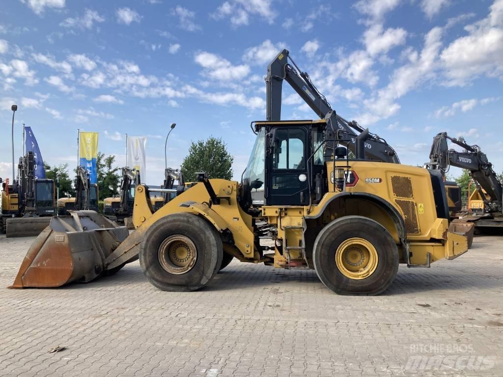 CAT 950 M Фронтальные погрузчики
