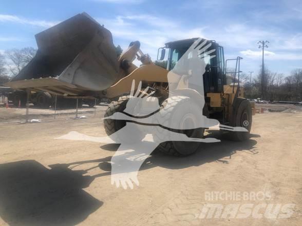 CAT 966G Фронтальные погрузчики