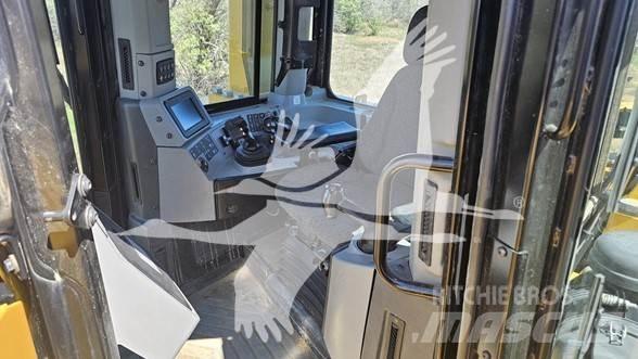 CAT D9T Гусеничные бульдозеры