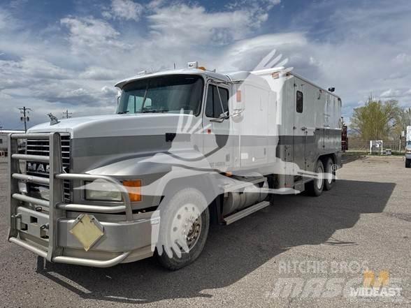 Mack CH613 Строительная техника - Другие