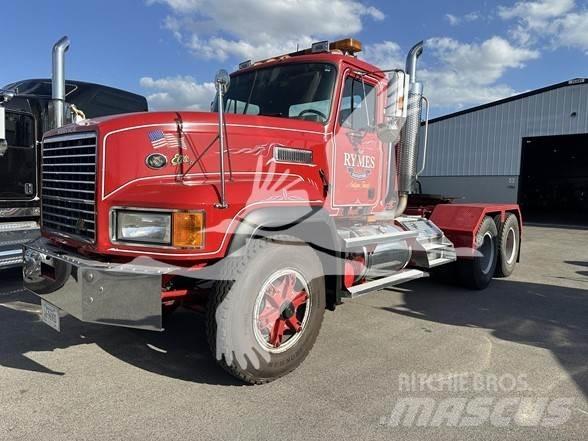 Mack CL753 Седельные тягачи