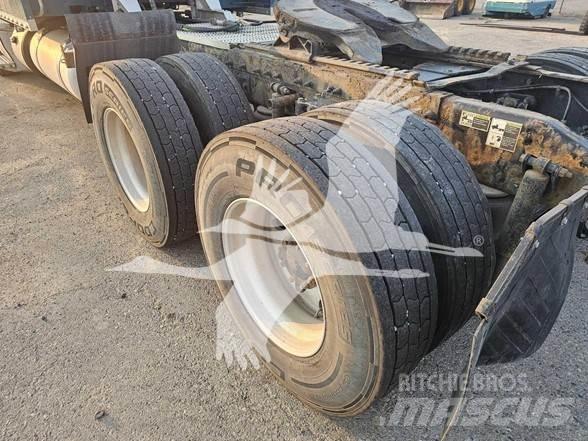 Peterbilt 567 Седельные тягачи