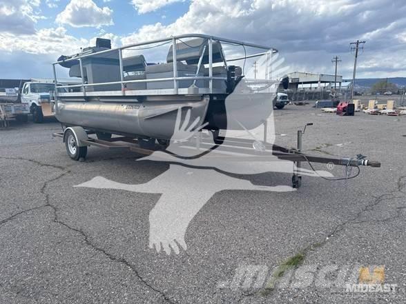  PONTOON BOAT Строительная техника - Другие