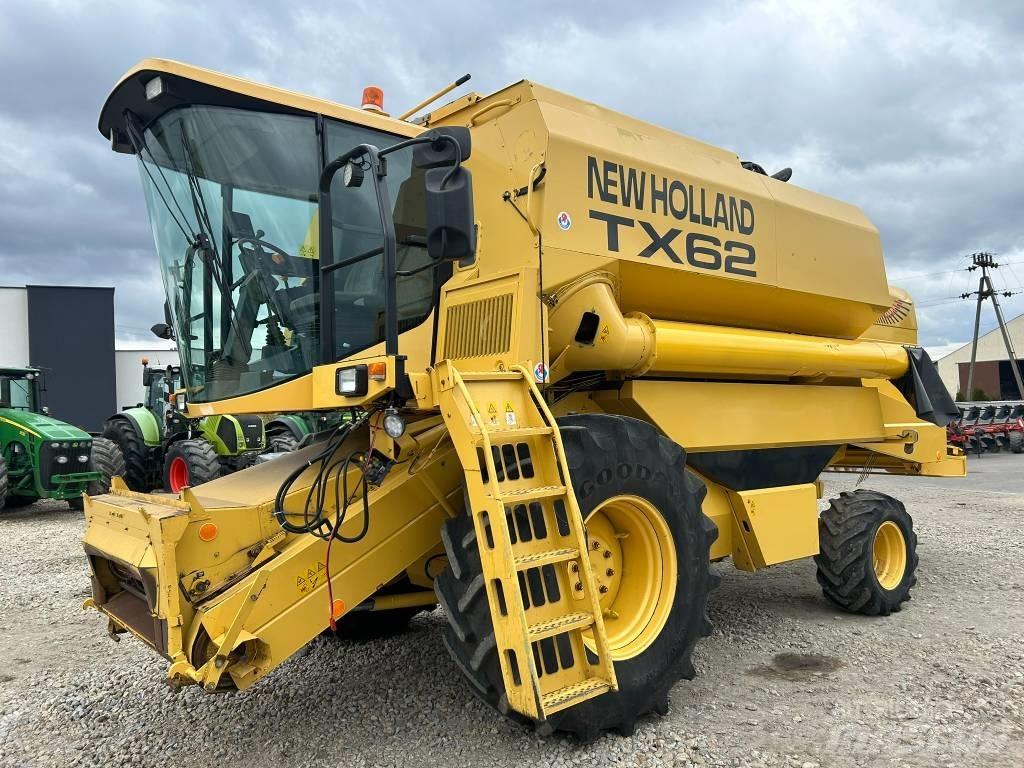 New Holland TX 62 Зерноуборочные комбайны