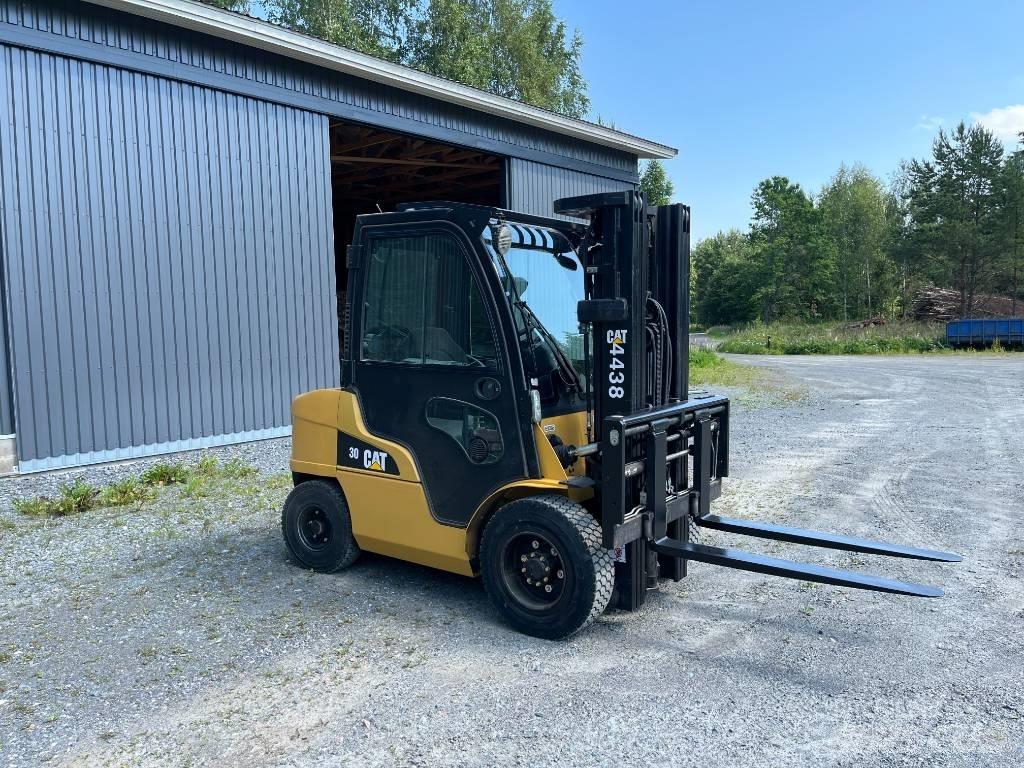 CAT DP 30 N Дизельные погрузчики