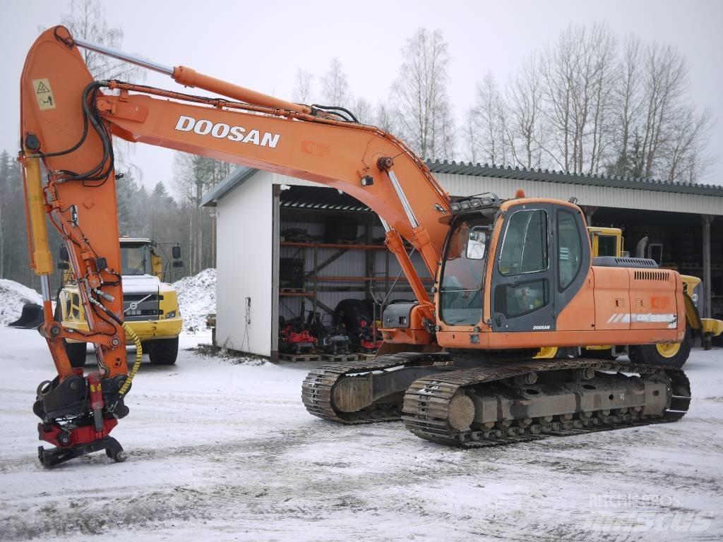 Doosan DX 225 LC Гусеничные экскаваторы
