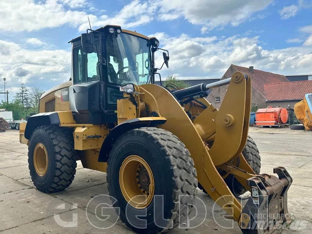 CAT 938M Фронтальные погрузчики